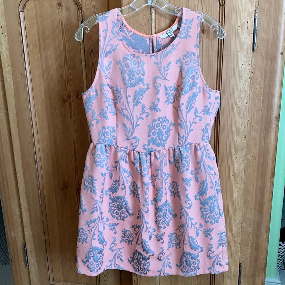 BB Dakota Dress Size 8 (like new)